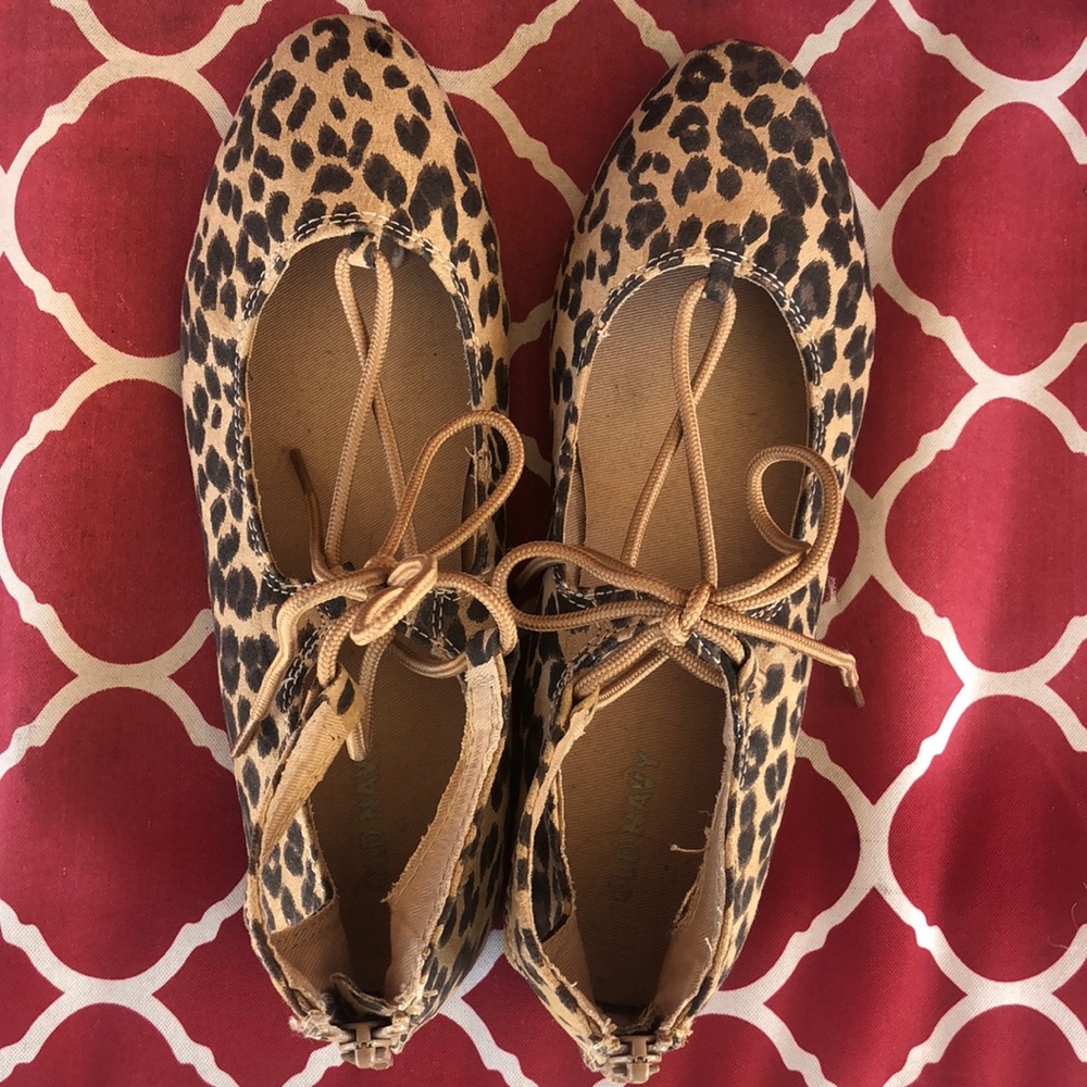 Leopard Lace up Girls Shoes Size 5